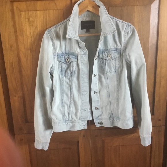 Jean Jacket - Picture 1 of 3